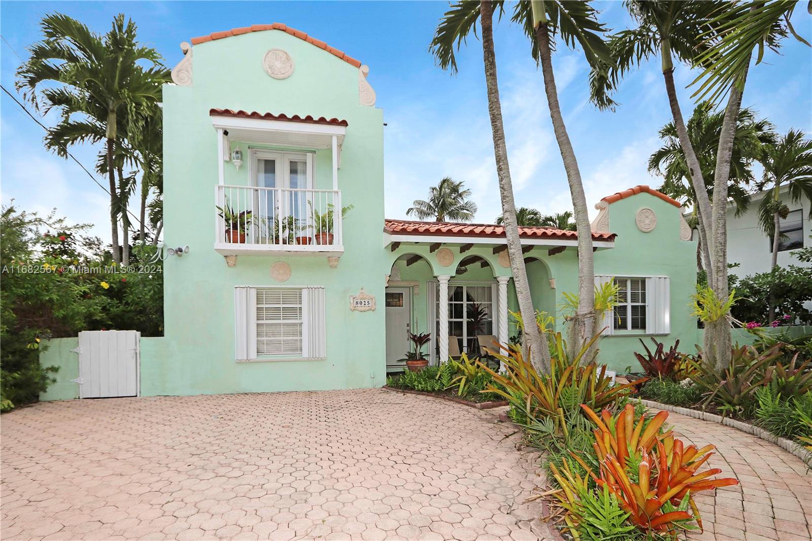 8025 Noremac Ave, Miami Beach, Florida image 14