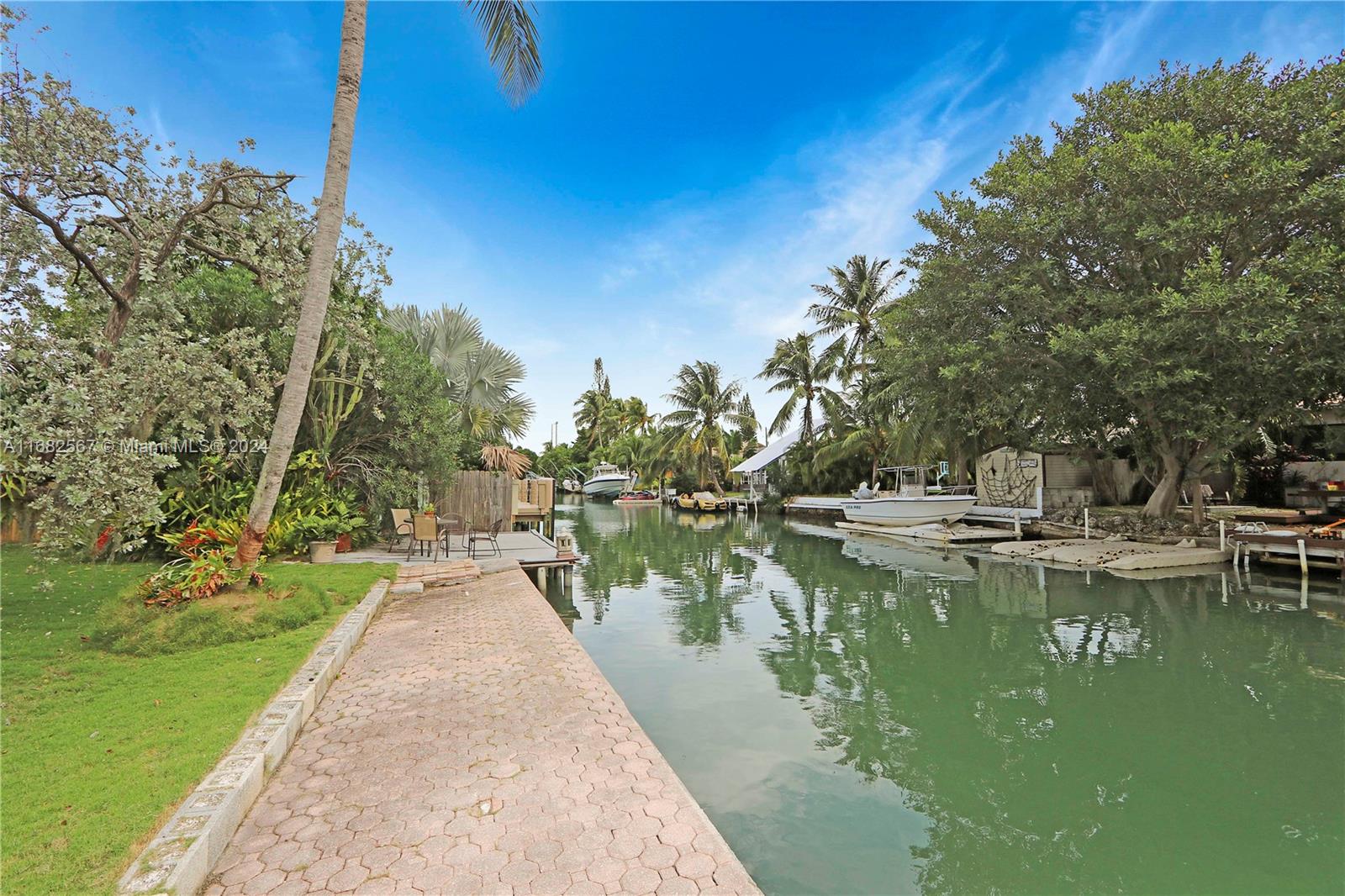 8025 Noremac Ave, Miami Beach, Florida image 19