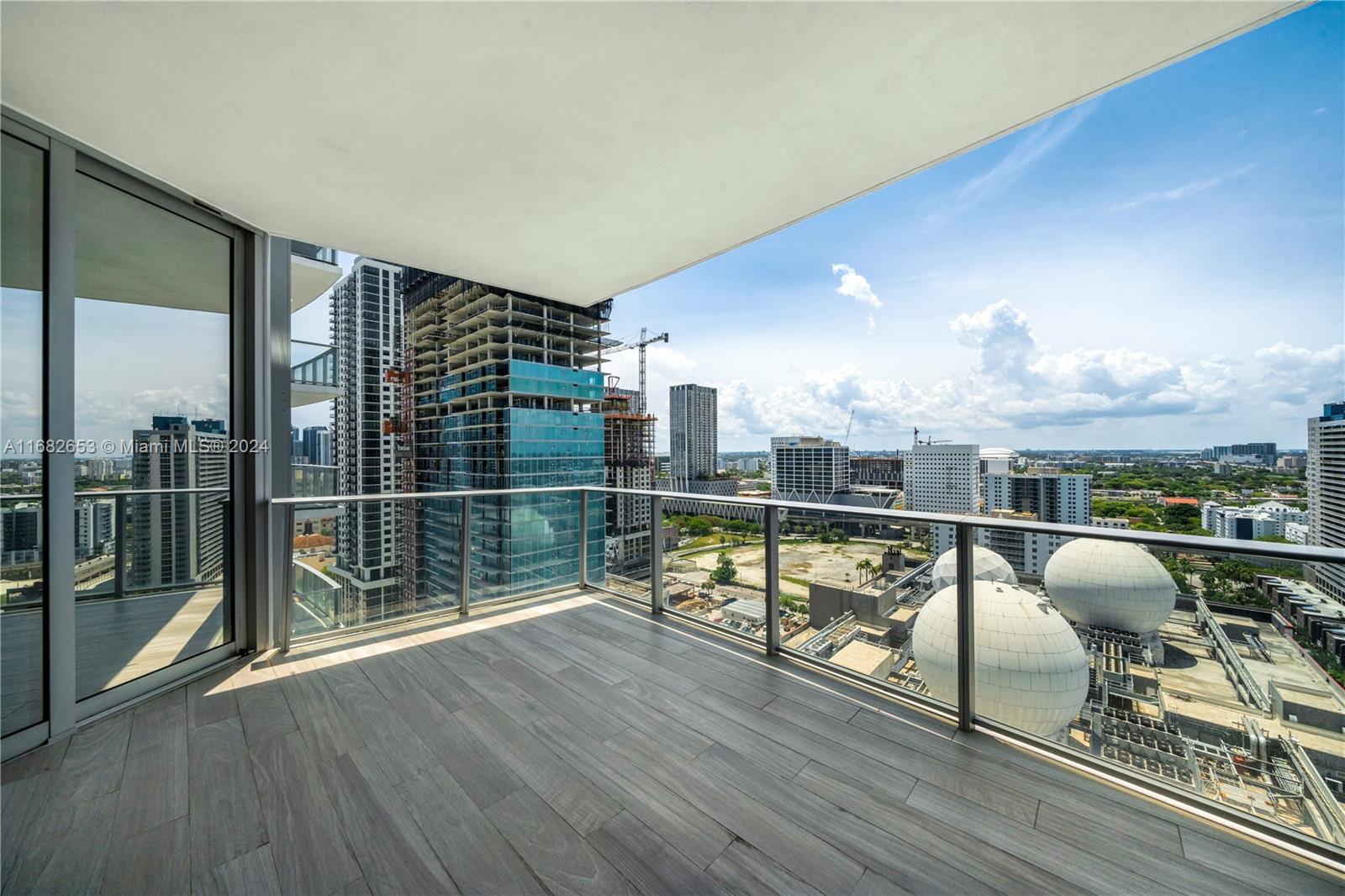851 NE 1st AVE #2106, Miami FL 33132