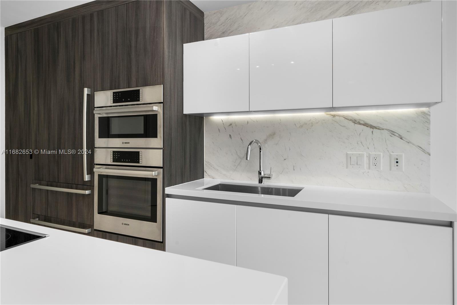 851 NE 1st AVE #2106, Miami FL 33132
