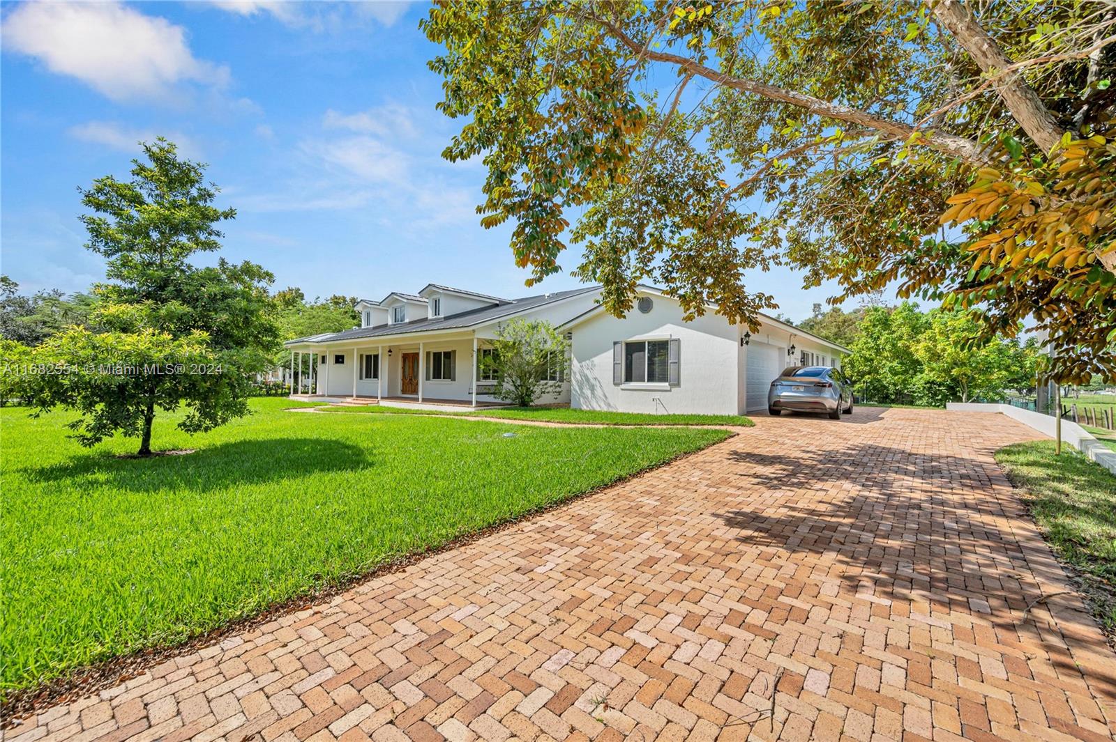 2001 SW 112th Ave, Davie, Florida image 4