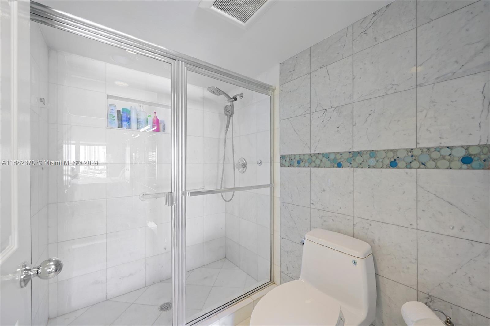 3500 Mystic Pointe Drive #2108, Aventura, Florida image 37