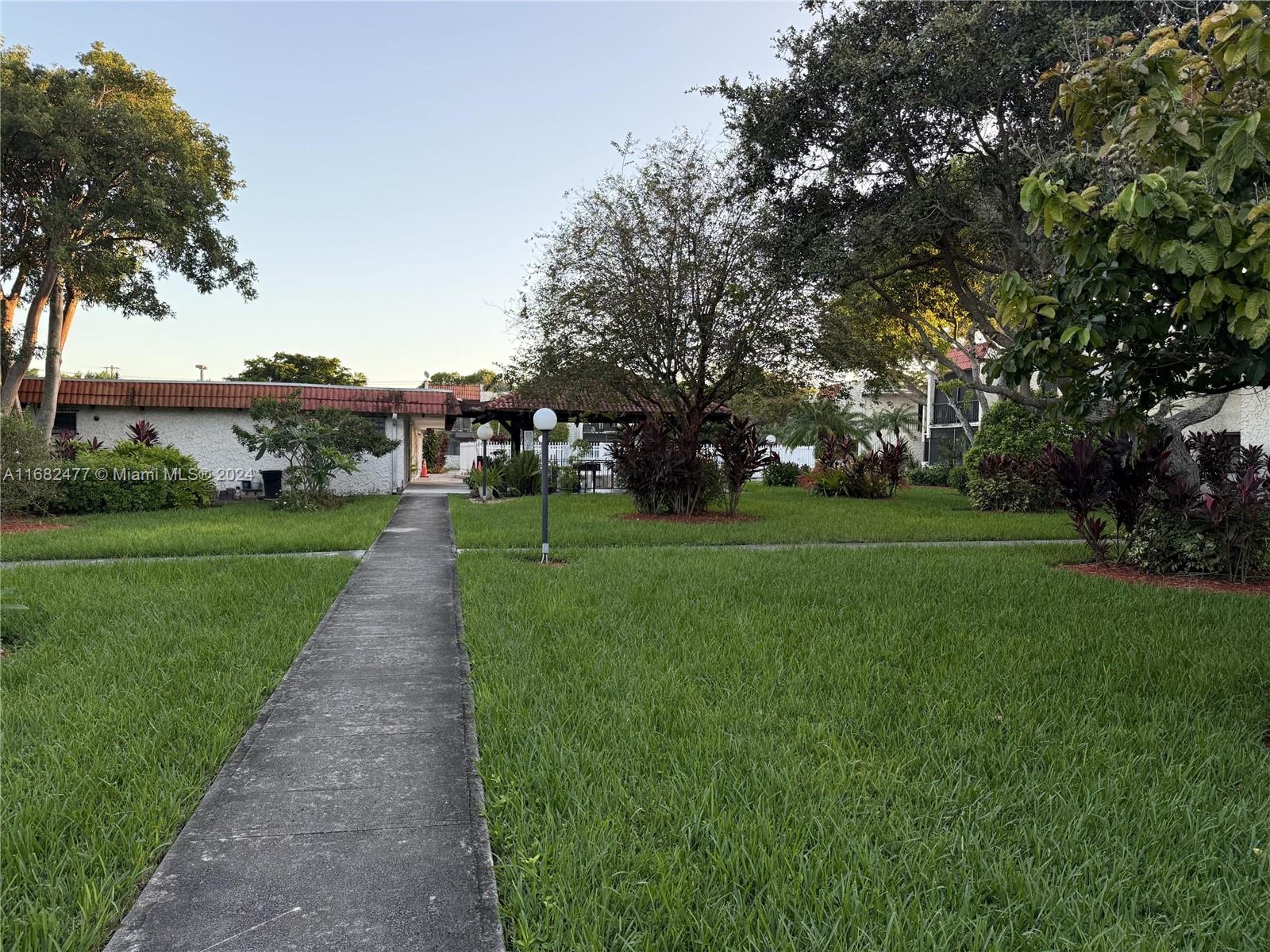 8701 SW 141st St #F4, Palmetto Bay, Florida image 13