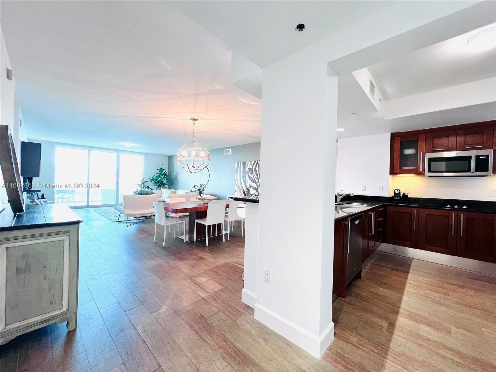 3301 NE 183rd St #905, Aventura FL 33160