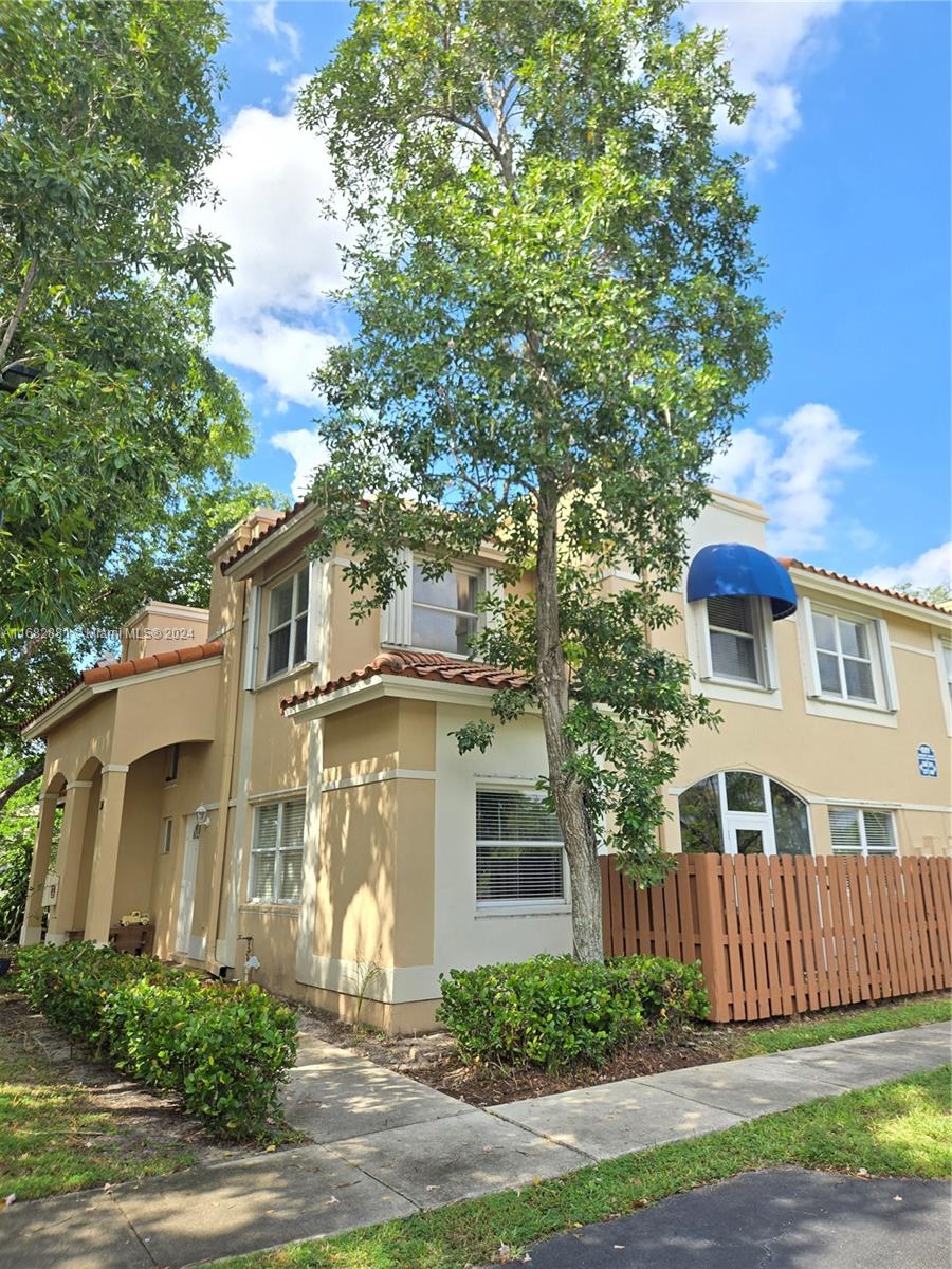 537 Racquet Club Rd #37, Weston, Florida image 23