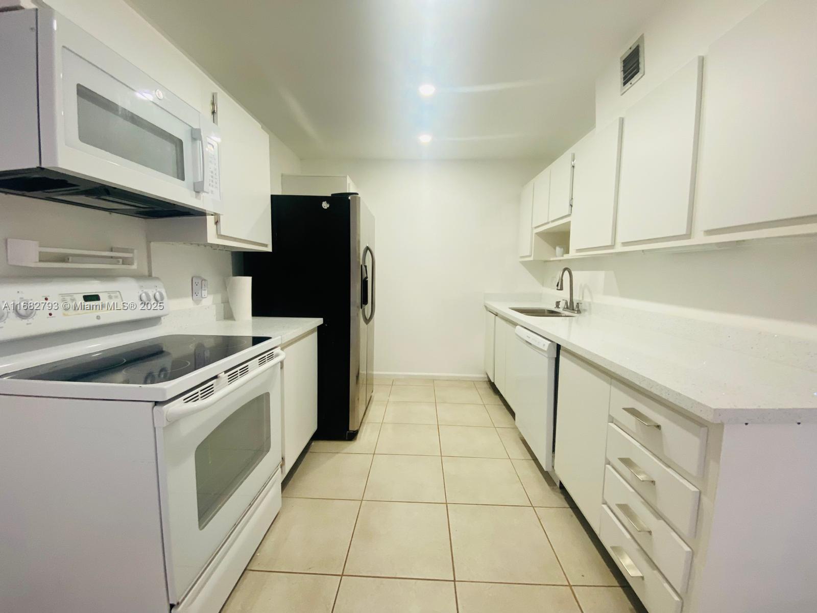 155 Ocean Lane Dr #709, Key Biscayne FL 33149