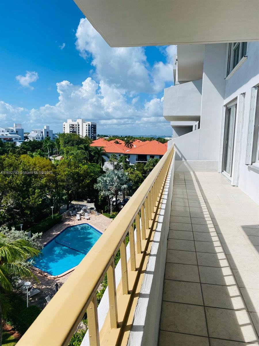 155 Ocean Lane Dr #709, Key Biscayne FL 33149