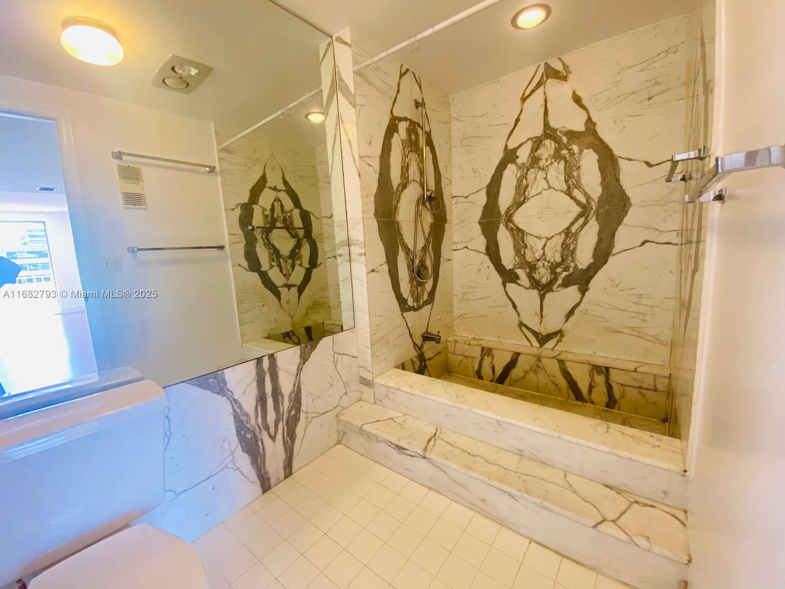 155 Ocean Lane Dr #709, Key Biscayne FL 33149