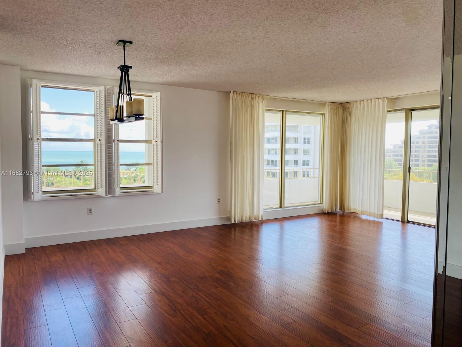 155 Ocean Lane Dr #709, Key Biscayne FL 33149