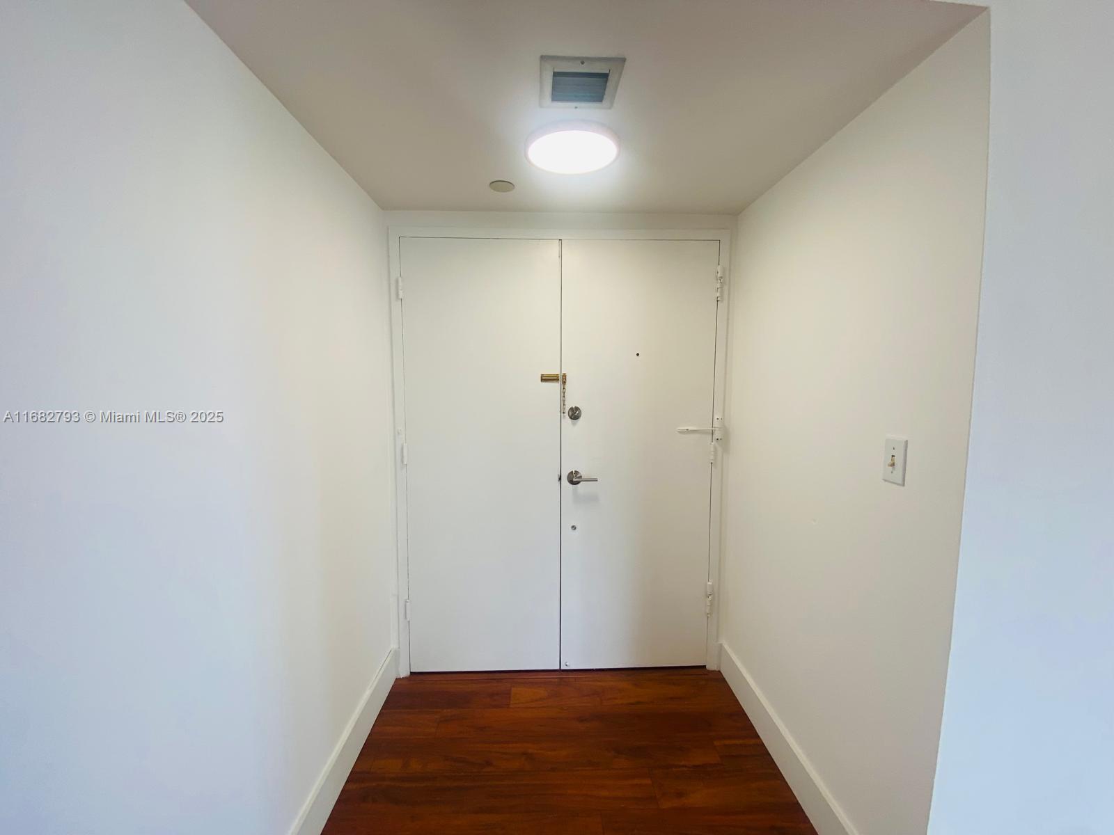 155 Ocean Lane Dr #709, Key Biscayne FL 33149