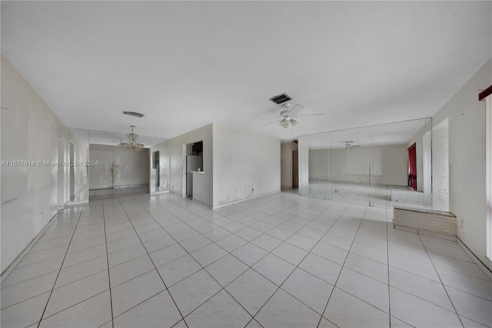 543 S Crescent Dr, Hollywood, Florida image 24