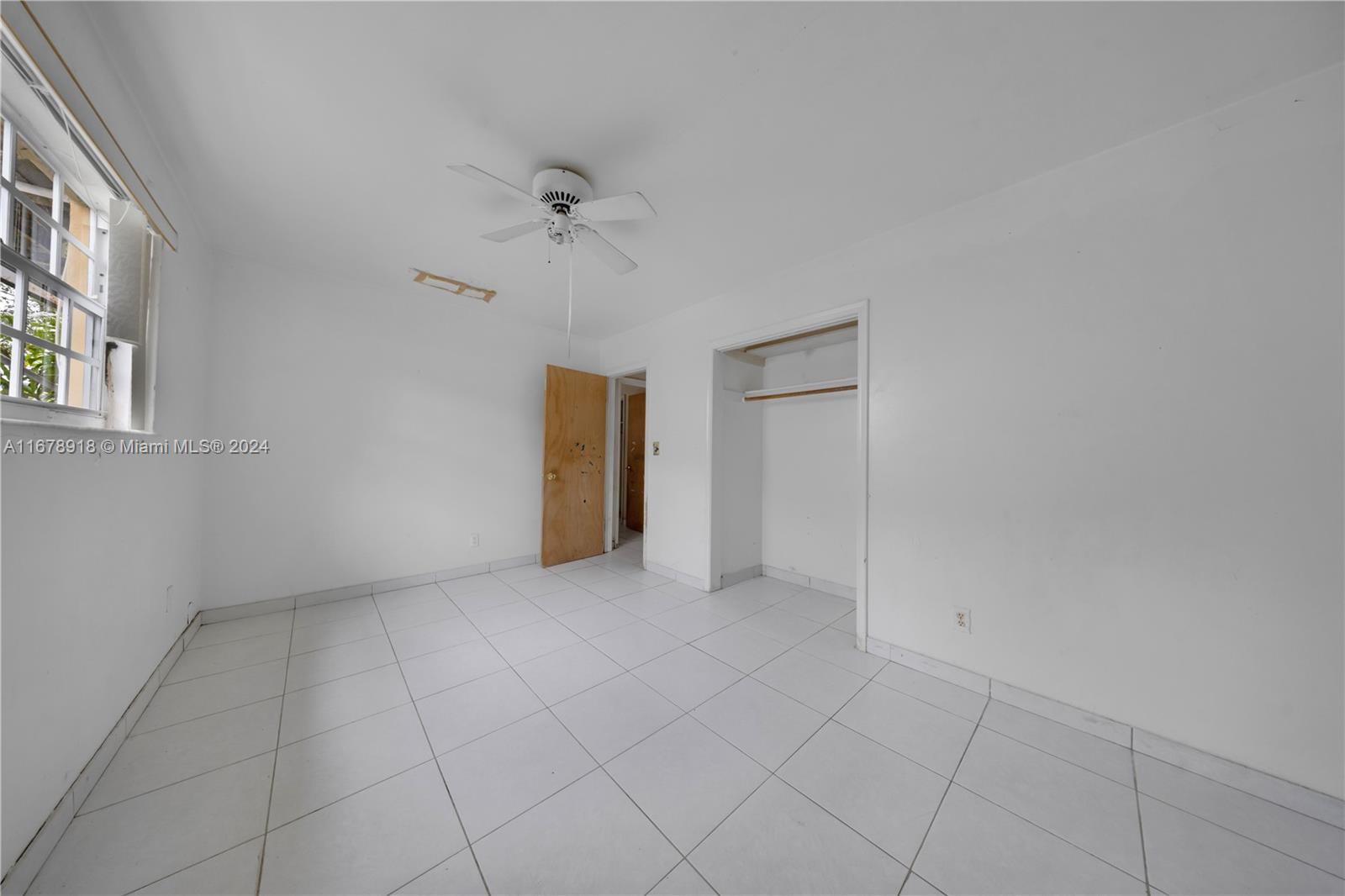 543 S Crescent Dr, Hollywood, Florida image 42