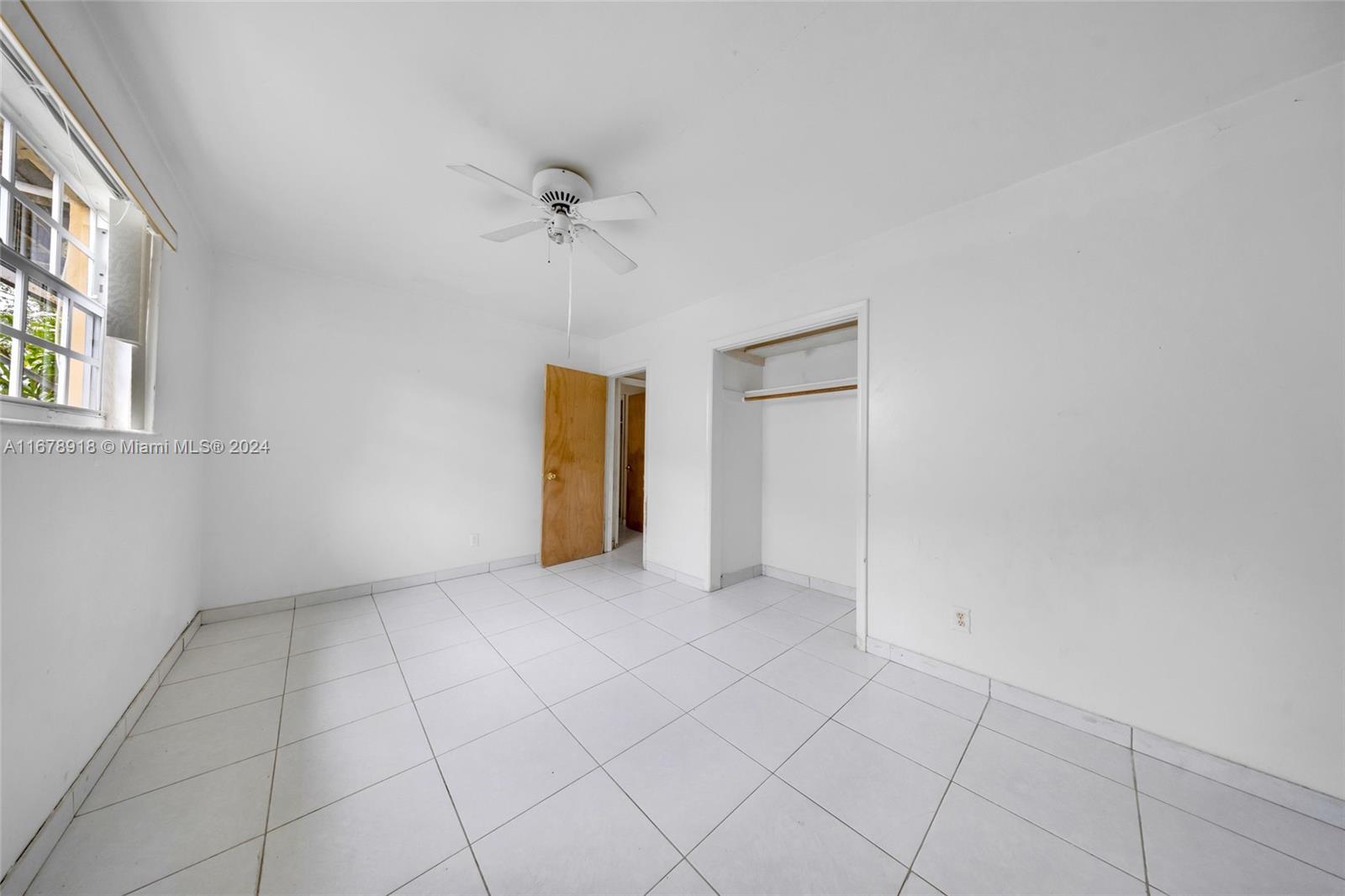 543 S Crescent Dr, Hollywood, Florida image 43