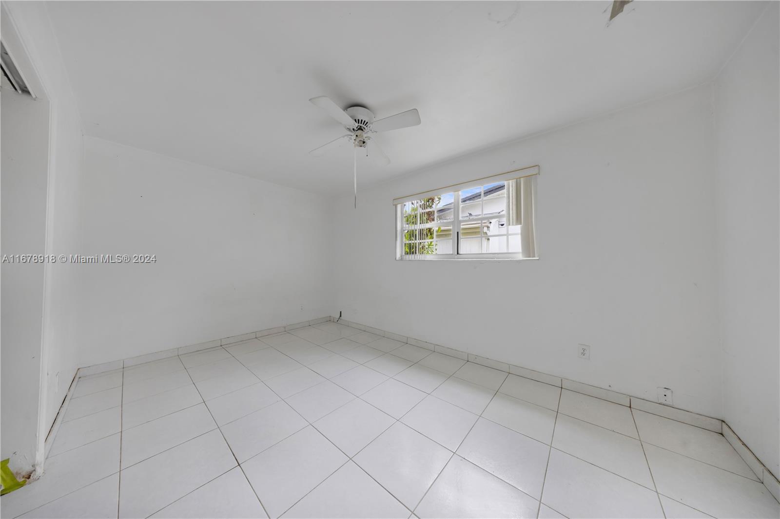 543 S Crescent Dr, Hollywood, Florida image 45