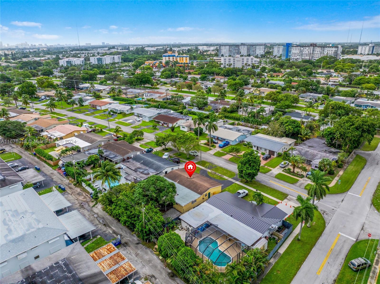 543 S Crescent Dr, Hollywood, Florida image 9