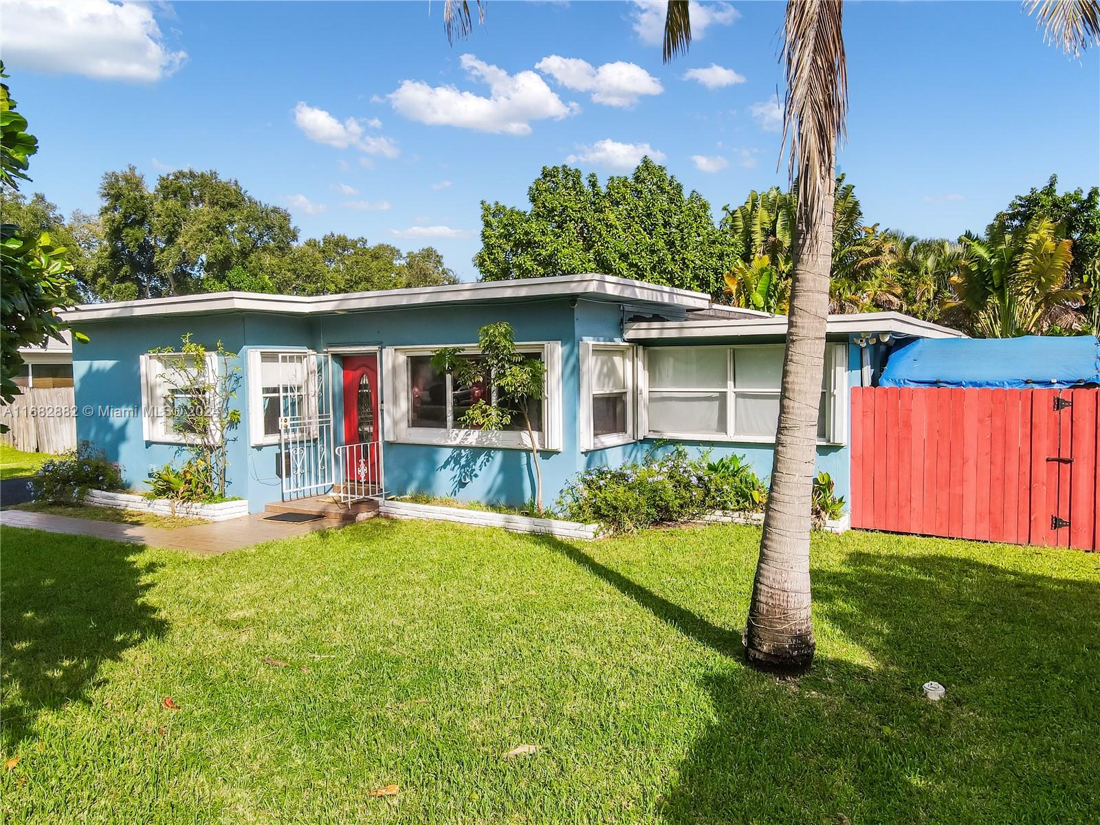 2605 Mckinley St, Hollywood, Florida image 1