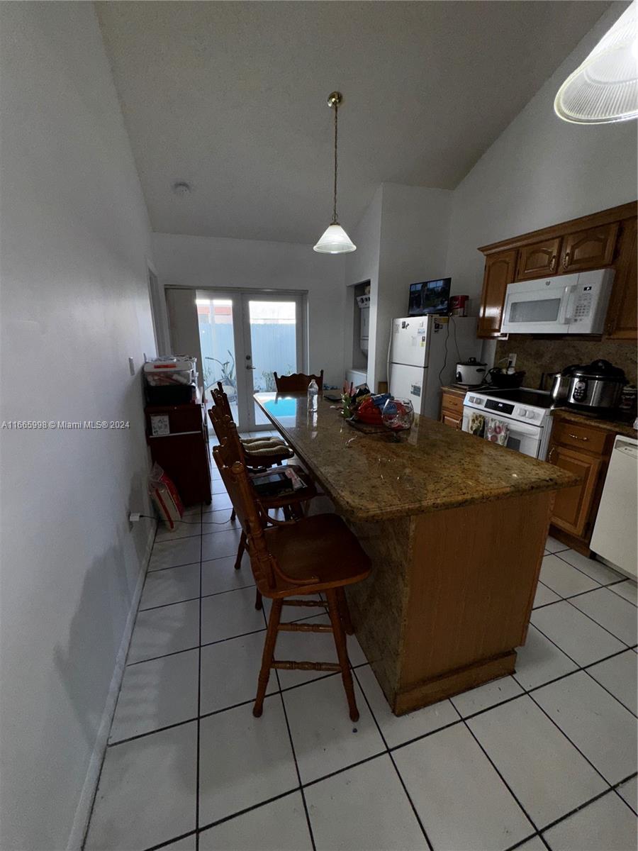 8841 NW 108th Ln, Hialeah Gardens, Florida image 13