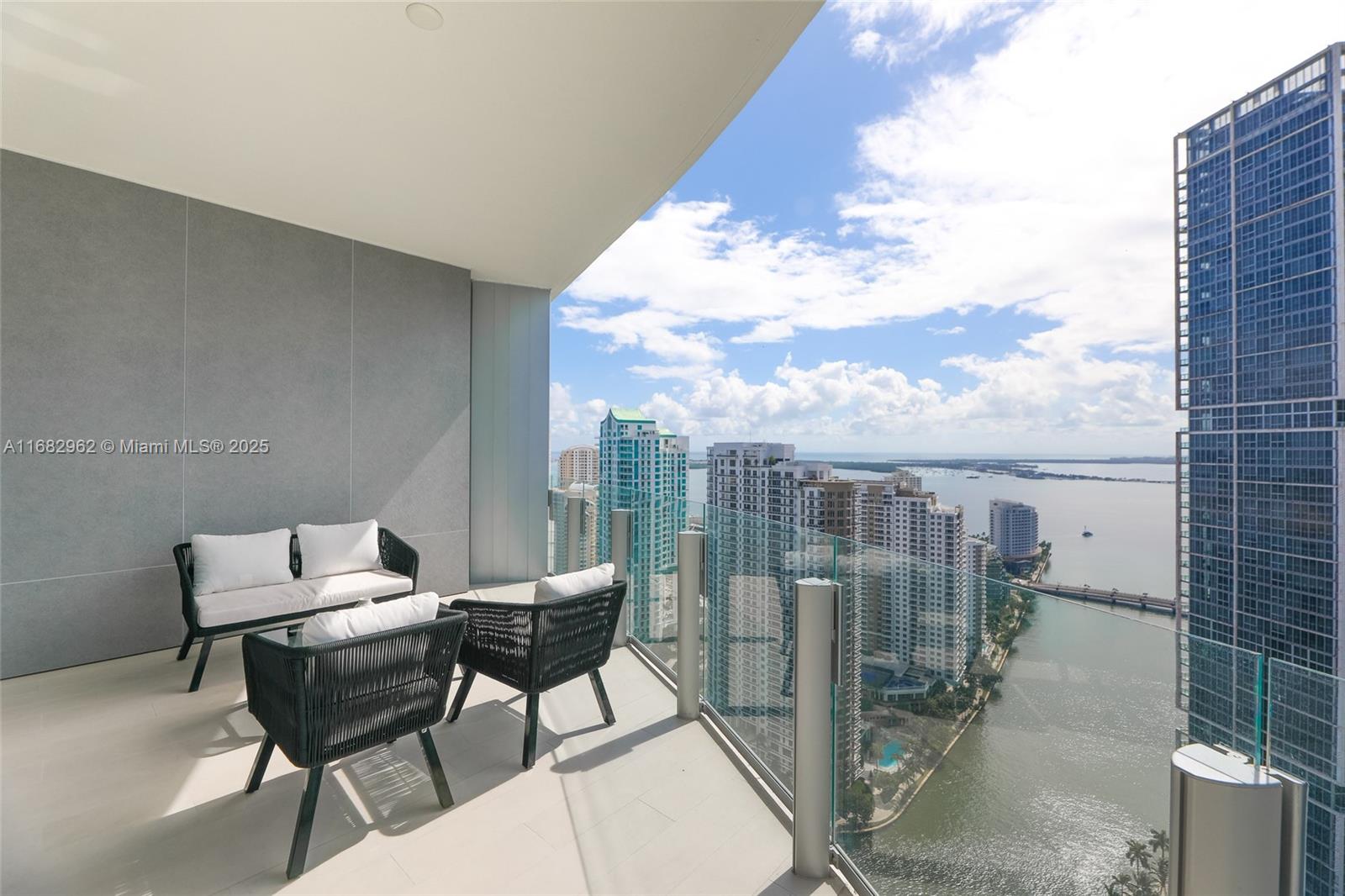 300 Biscayne Blvd Way #3707, Miami, Florida image 4