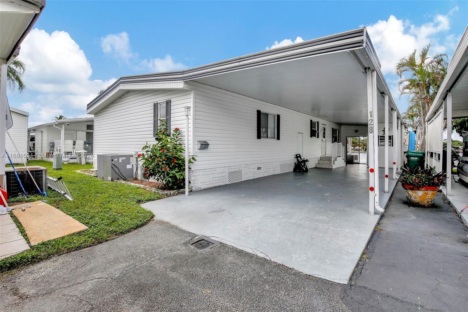 128 Lake Shore Dr, Pembroke Park, Florida image 3