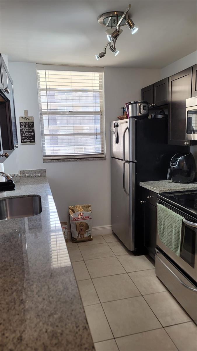 1811 Jefferson St #609, Hollywood, Florida image 3