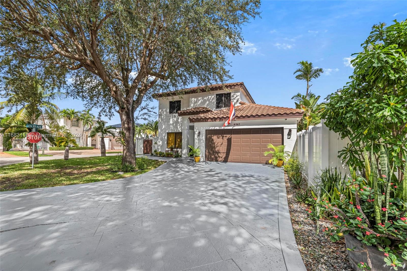 8261 NW 198th St, Hialeah, Florida image 2