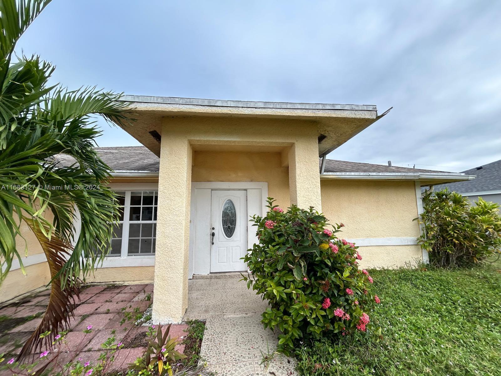 Residential, Fort Myers, Florida image 1