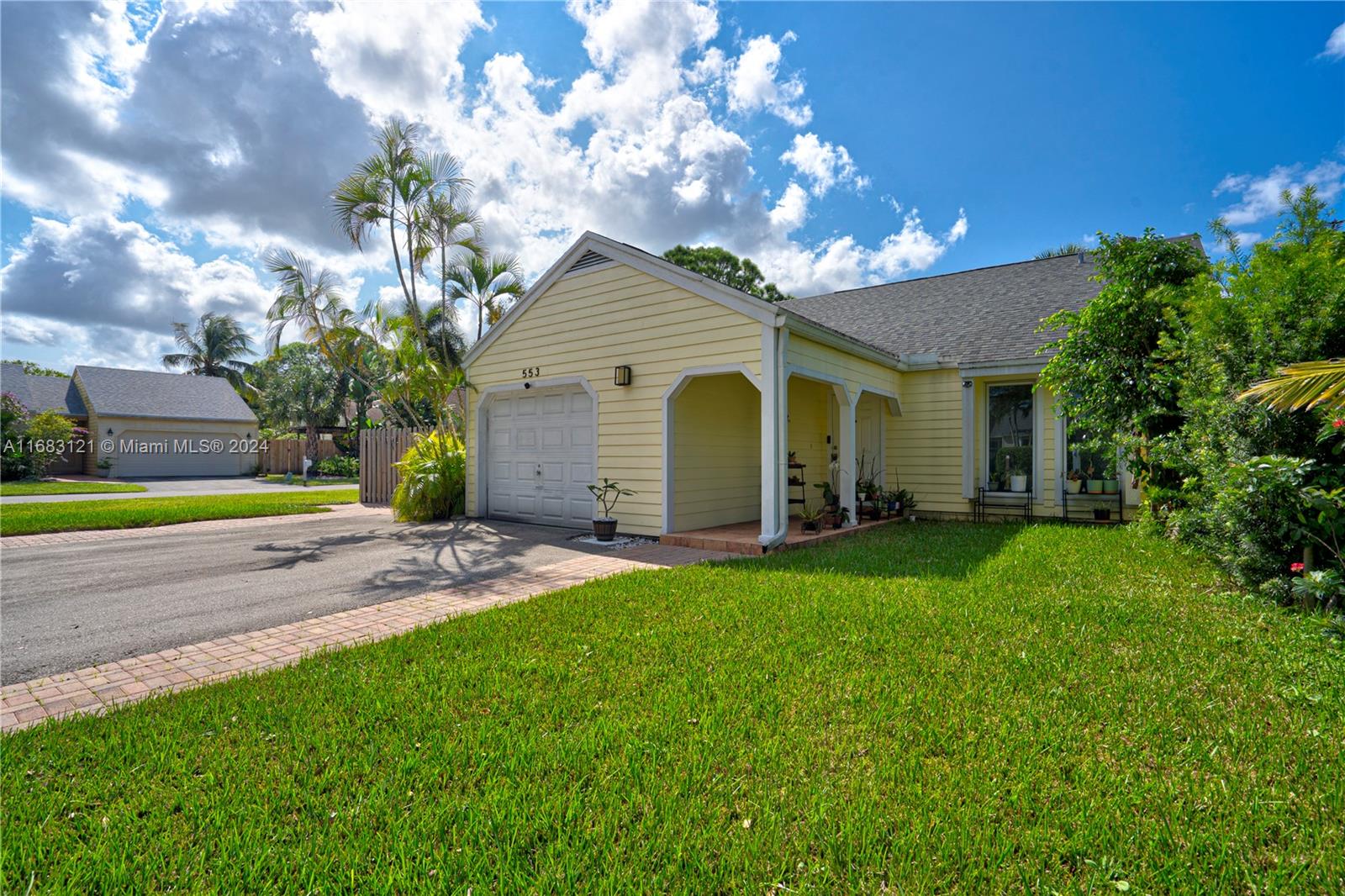 553 Goldenwood Way, Wellington, Florida image 23