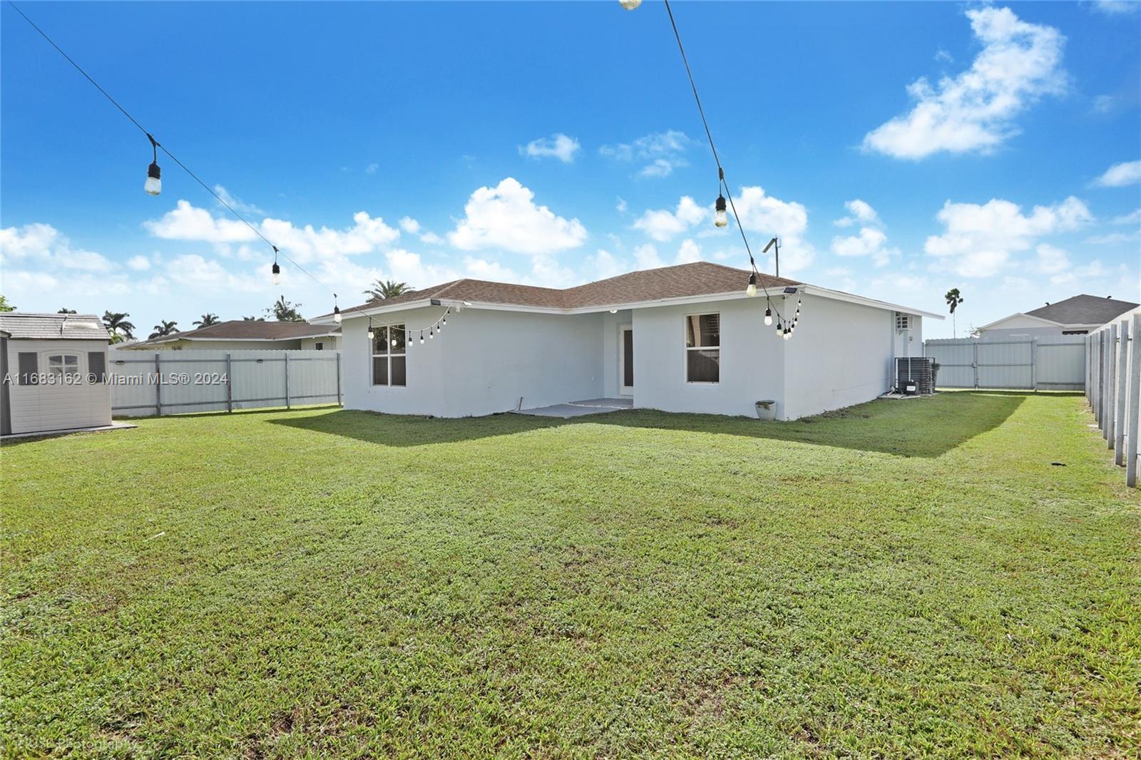 155 Dabou Loop, Belle Glade, Florida image 15