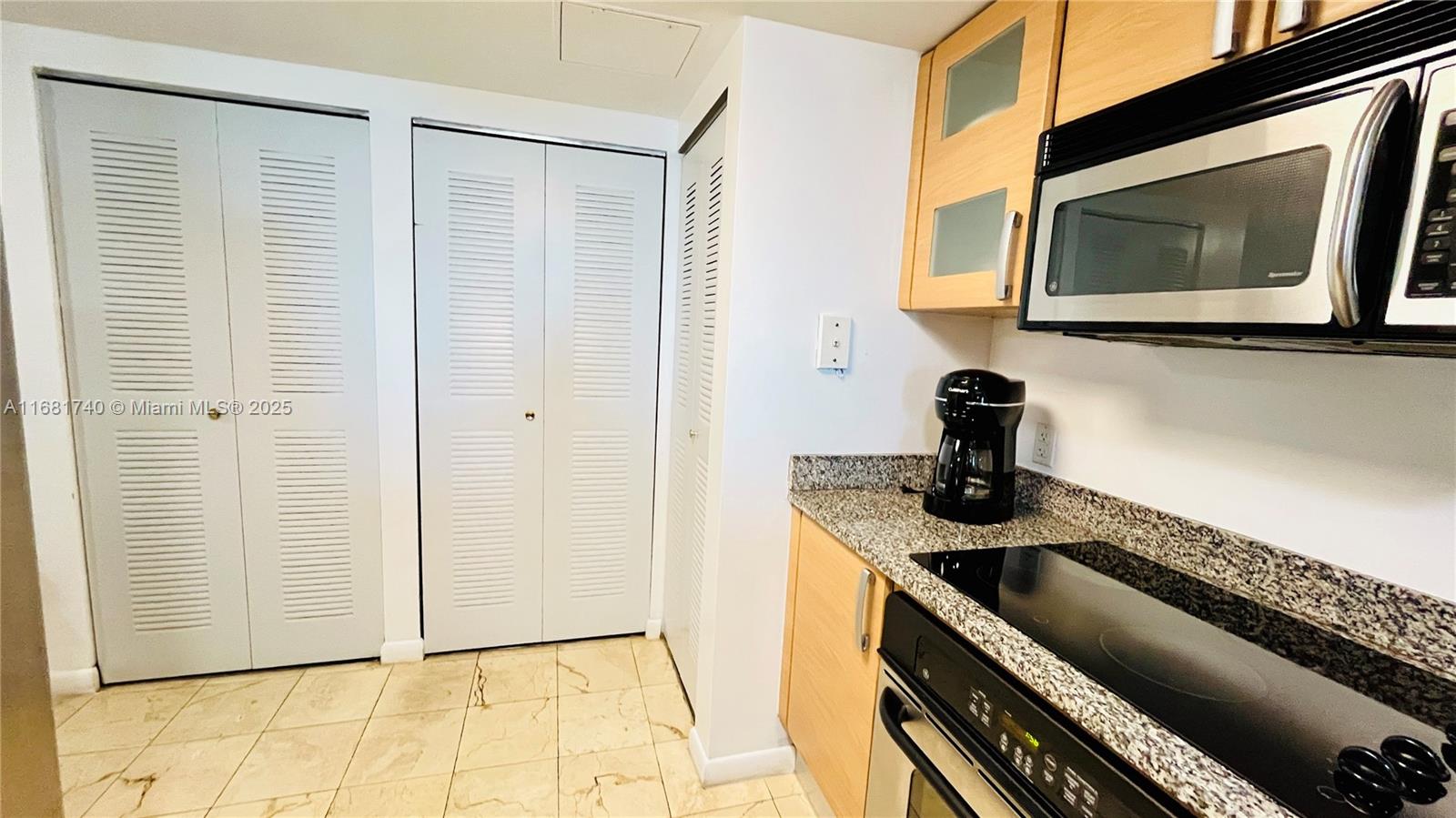 2101 Brickell Ave #2807, Miami FL 33129