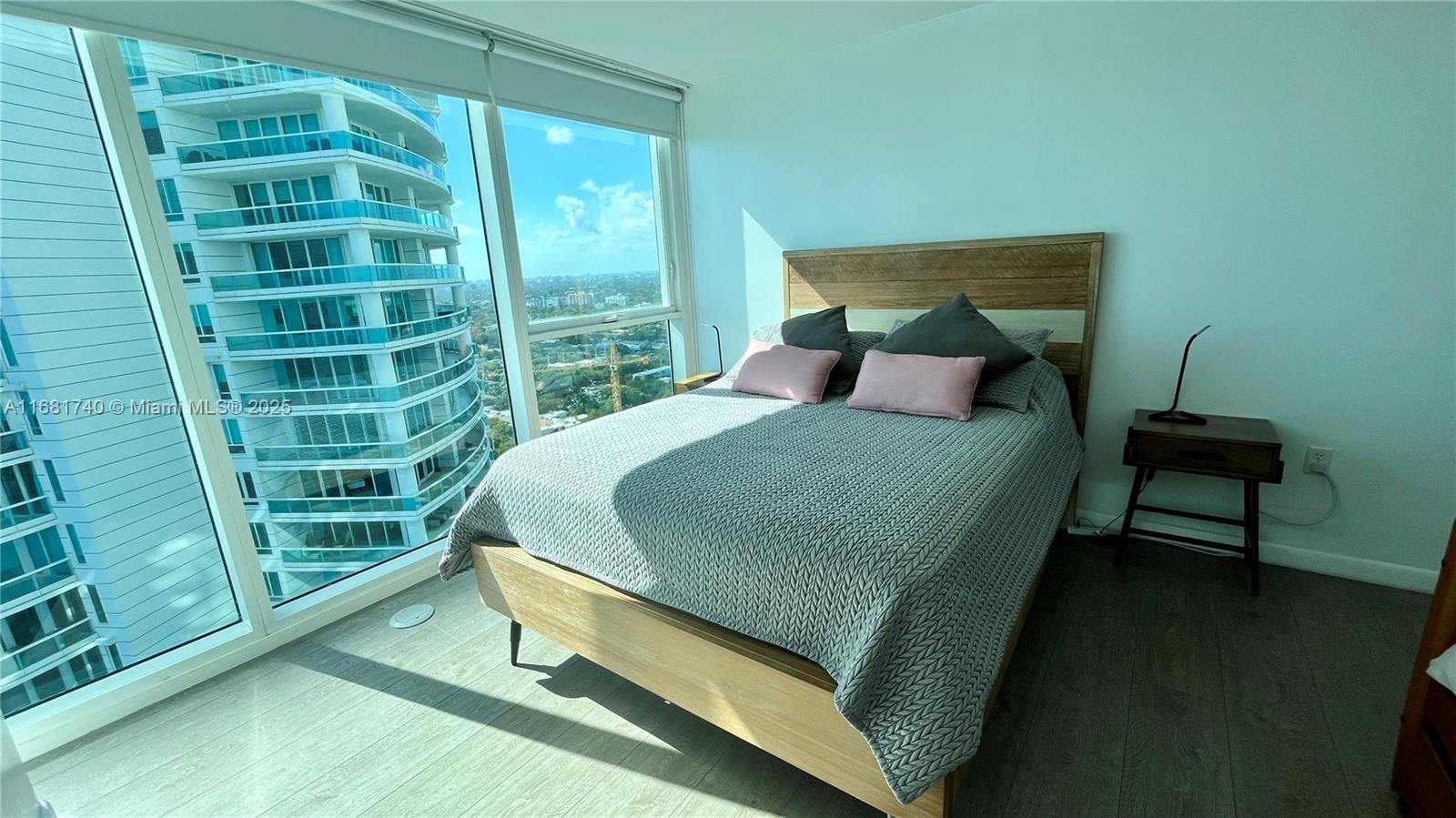 2101 Brickell Ave #2807, Miami FL 33129
