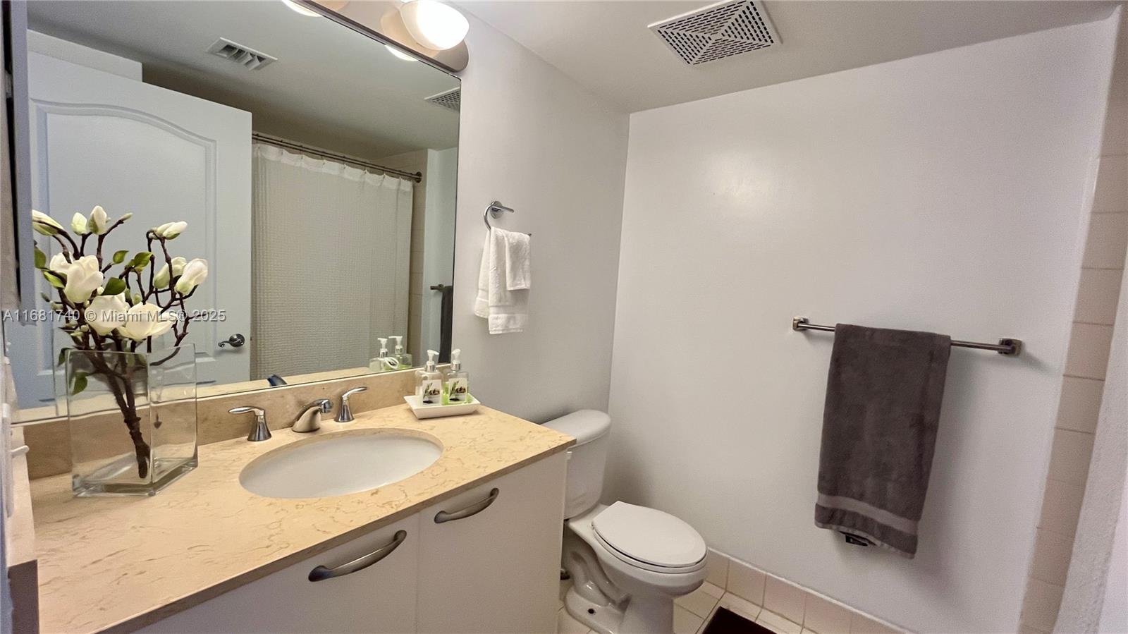 2101 Brickell Ave #2807, Miami FL 33129