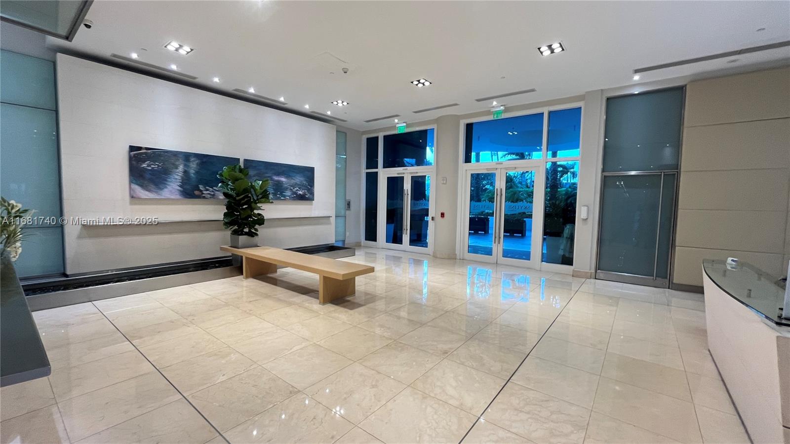 2101 Brickell Ave #2807, Miami FL 33129
