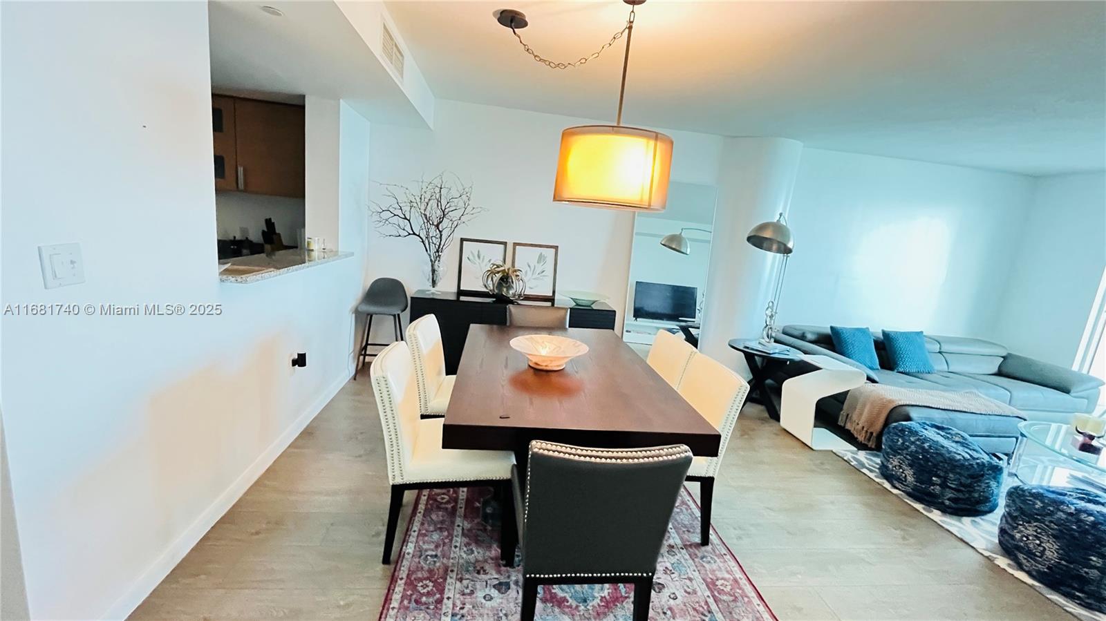 2101 Brickell Ave #2807, Miami FL 33129