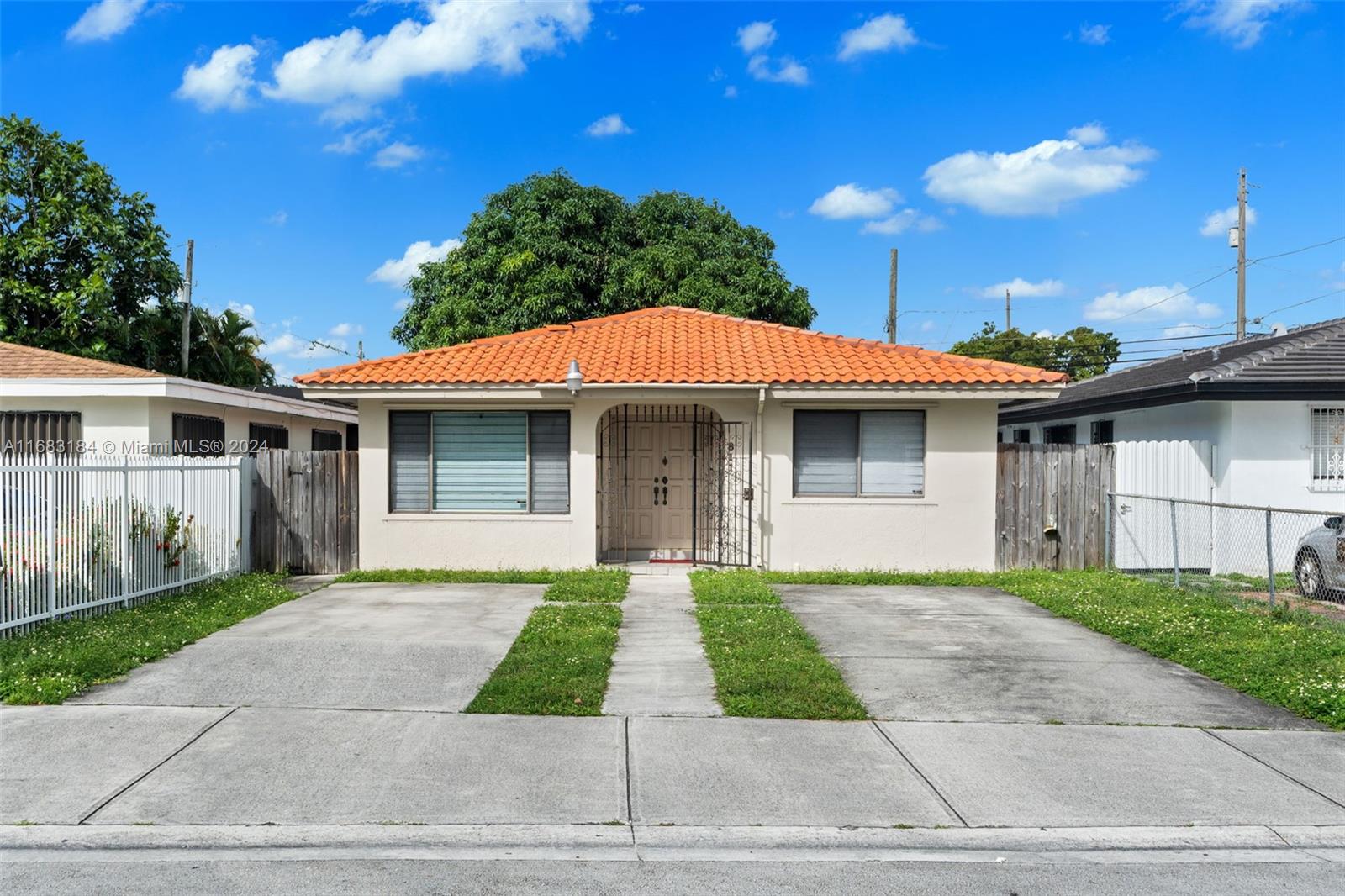 811 W 33rd St, Hialeah, Florida image 1