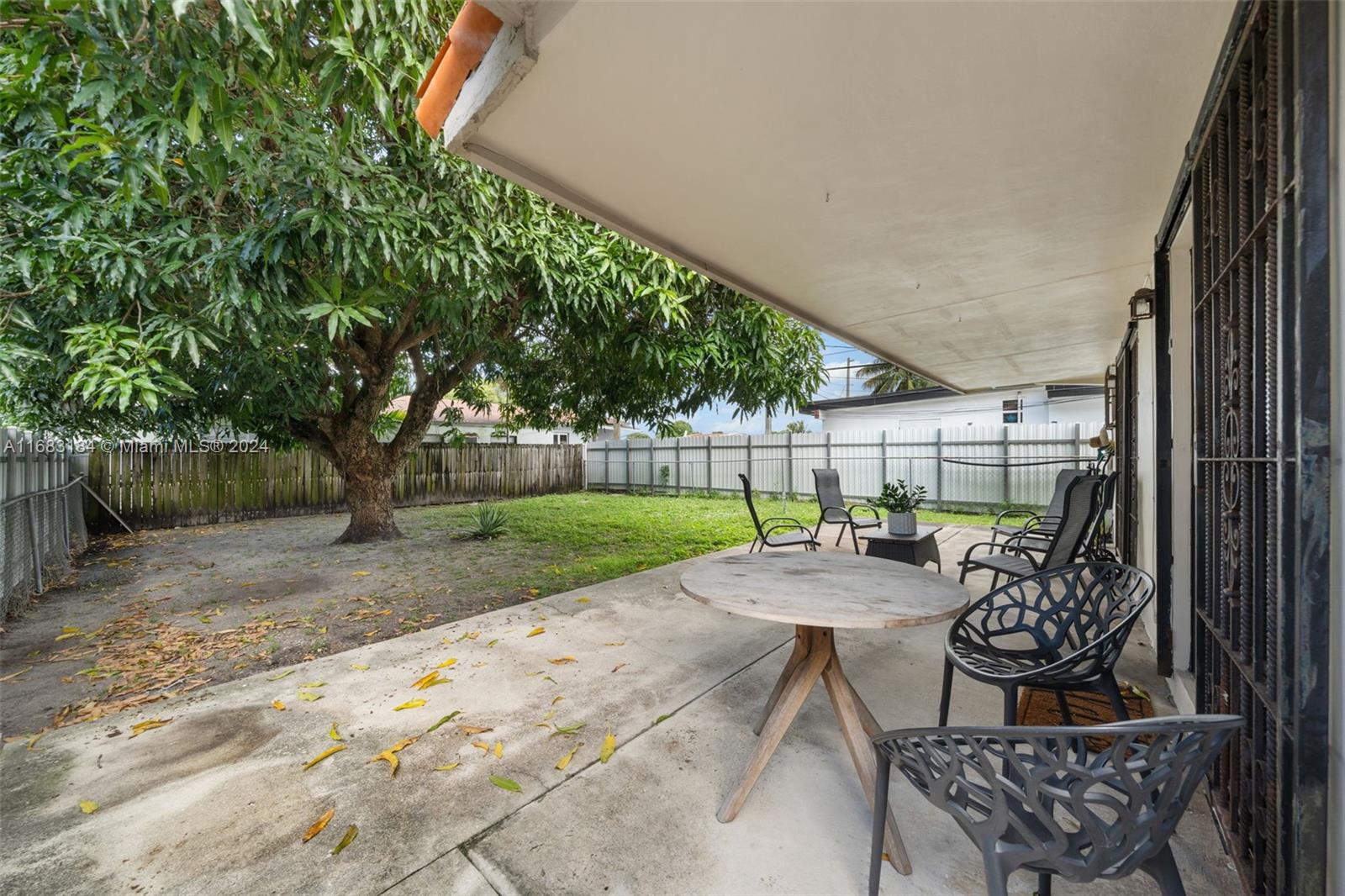 811 W 33rd St, Hialeah, Florida image 29