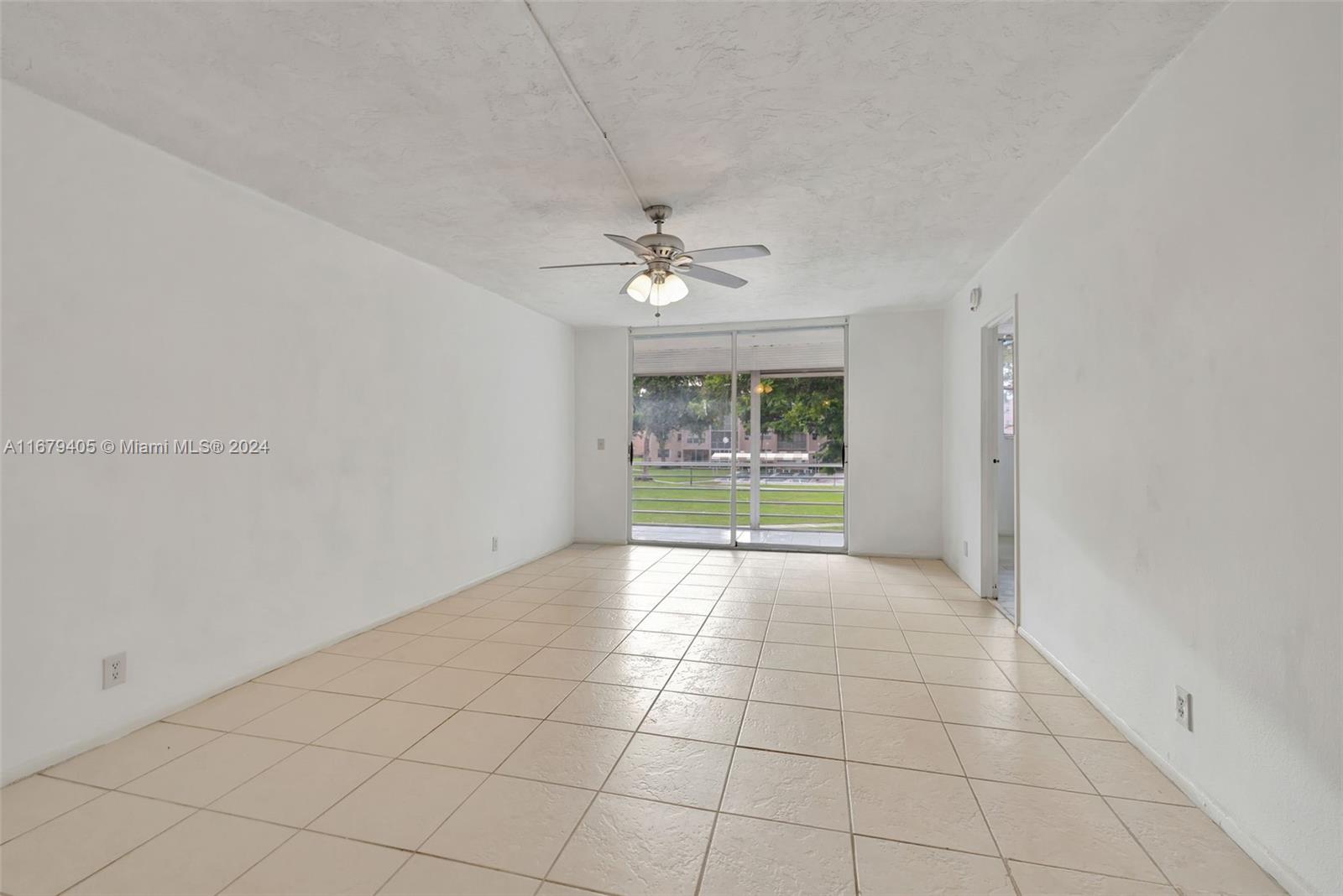 2811 Somerset Dr #209, Lauderdale Lakes, Florida image 4