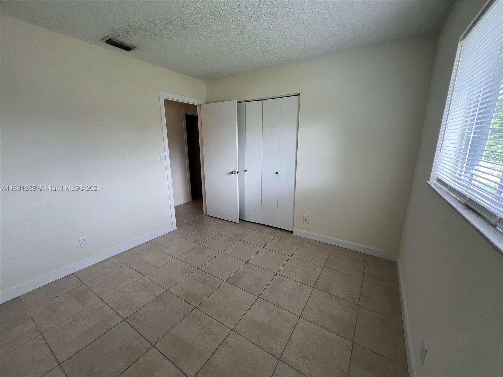 2821 NW 8th St, Pompano Beach, Florida image 12