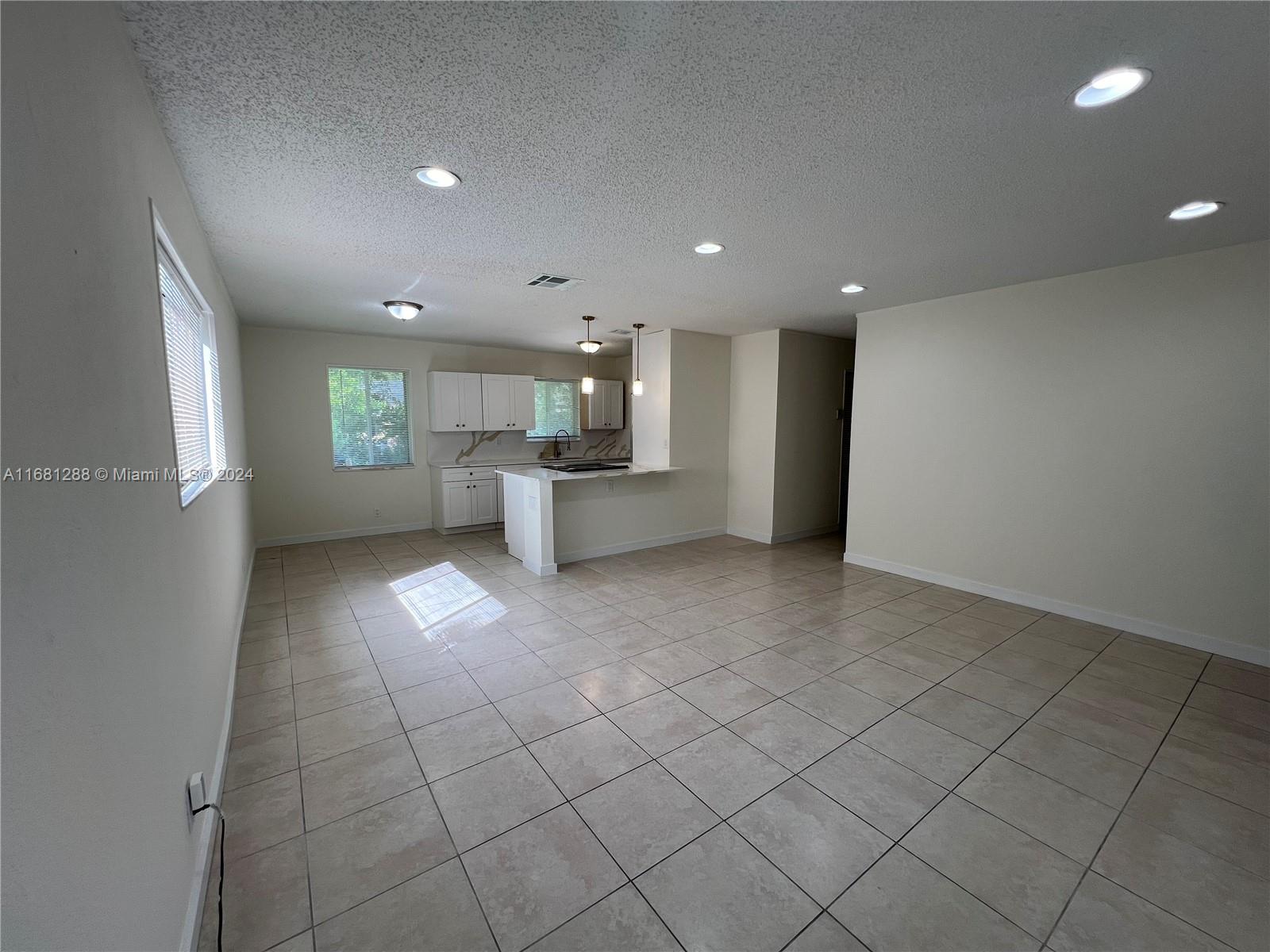 2821 NW 8th St, Pompano Beach, Florida image 14