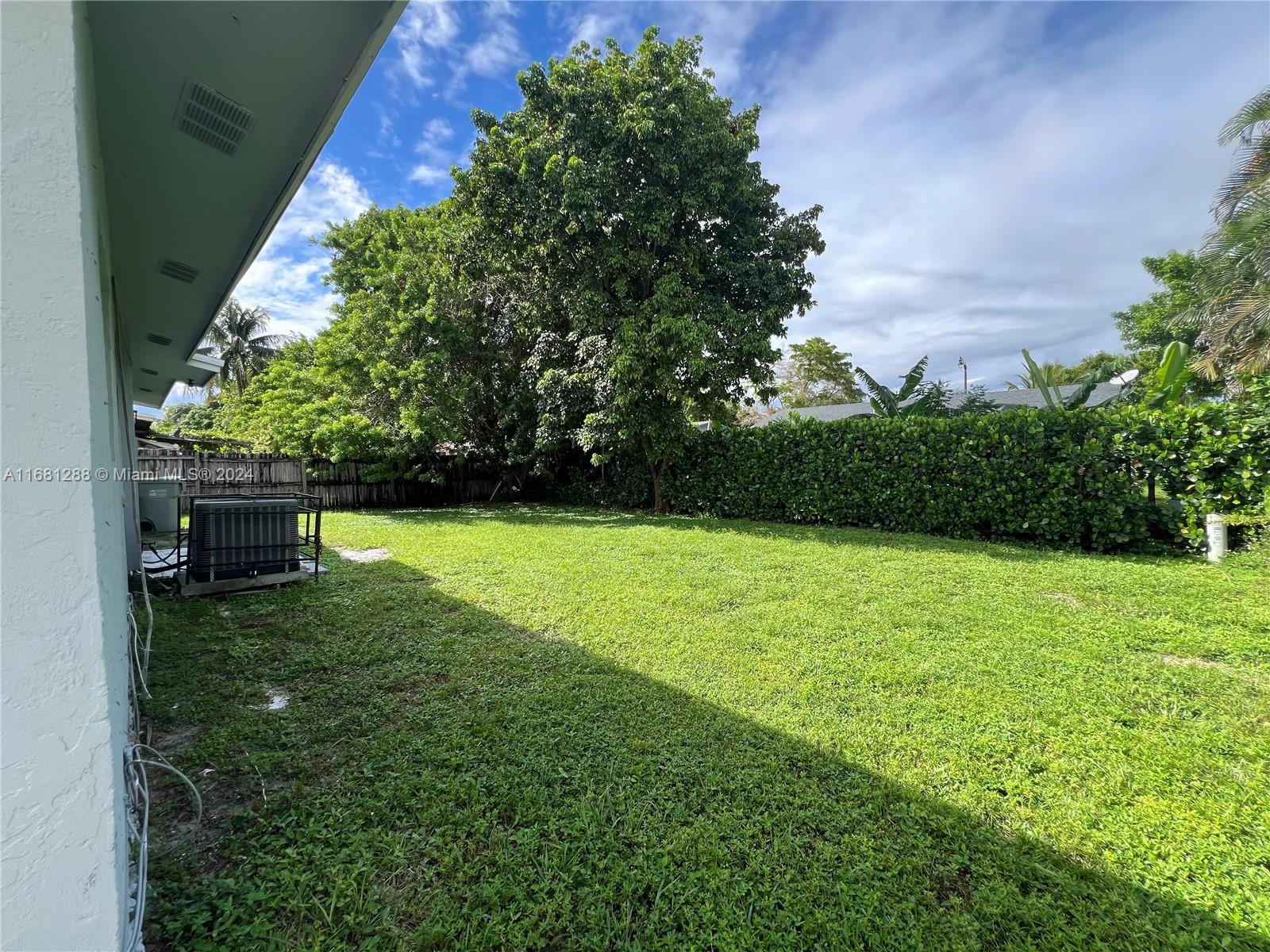 2821 NW 8th St, Pompano Beach, Florida image 18