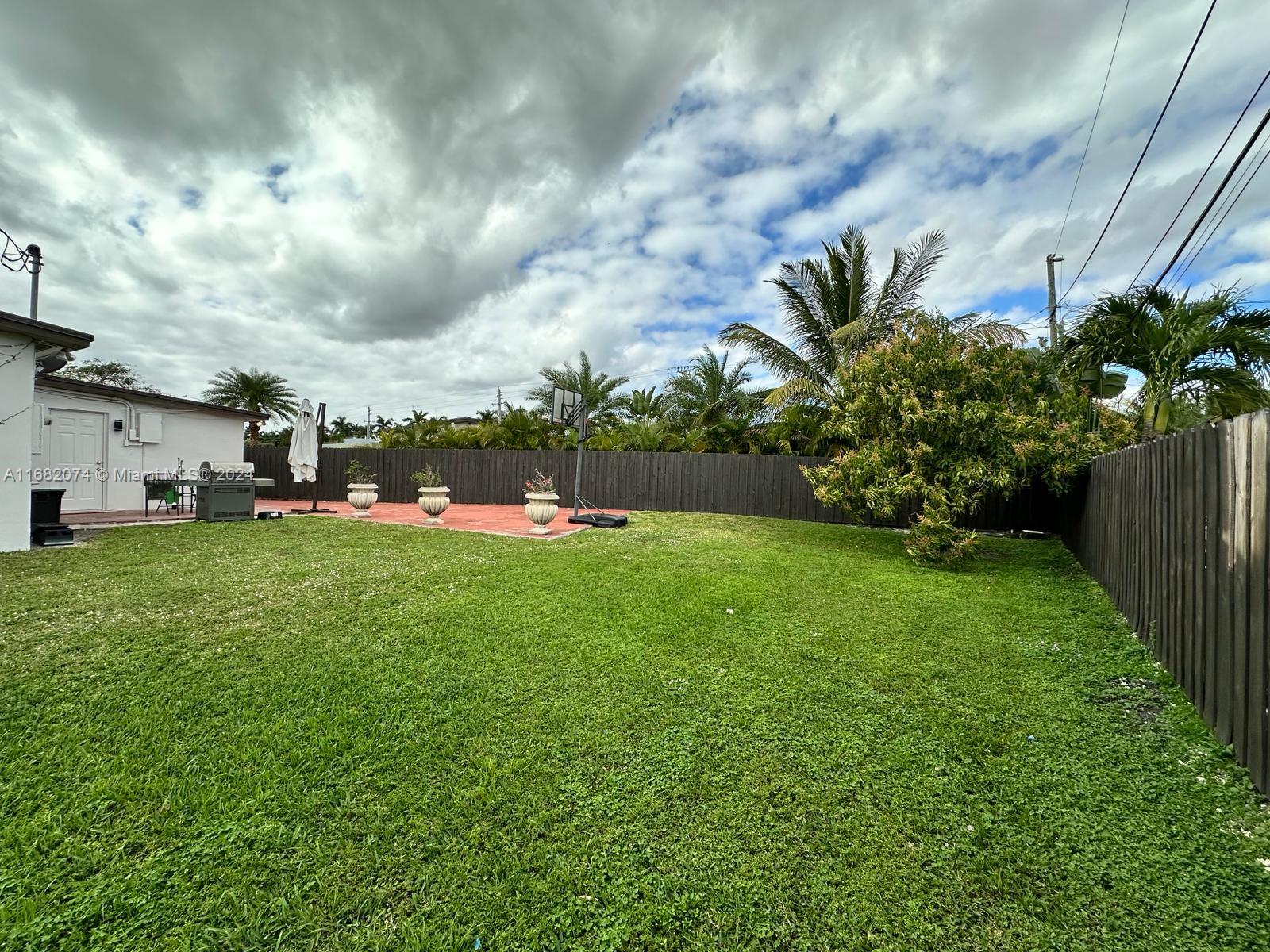 18531 NW 82nd Ct, Hialeah, Florida image 30