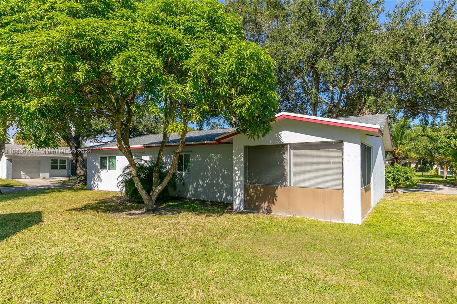 2510 SW Natura Blvd, Deerfield Beach, Florida image 32