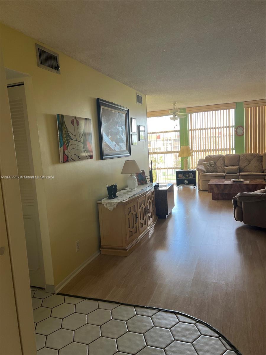 2101 Atlantic Shores Blvd #512, Hallandale Beach, Florida image 11