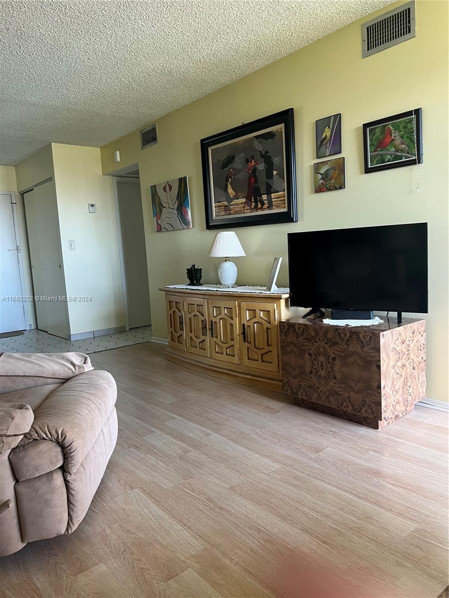 2101 Atlantic Shores Blvd #512, Hallandale Beach, Florida image 13