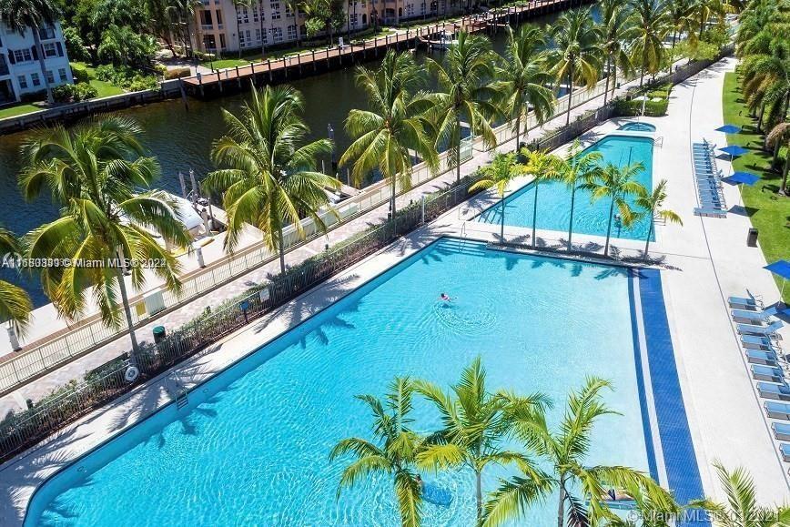 Amazing water view unit with 2 bedrooms and 3 bathrooms in the heart of Aventura. Close to the beach, Aventura Mall and trendy restaurants. Great amenities!