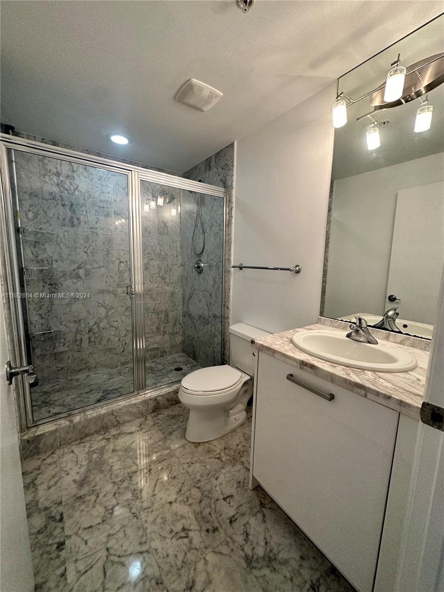 244 Biscayne Blvd #503, Miami FL 33132
