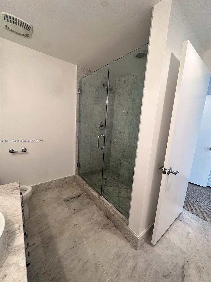 244 Biscayne Blvd #503, Miami FL 33132
