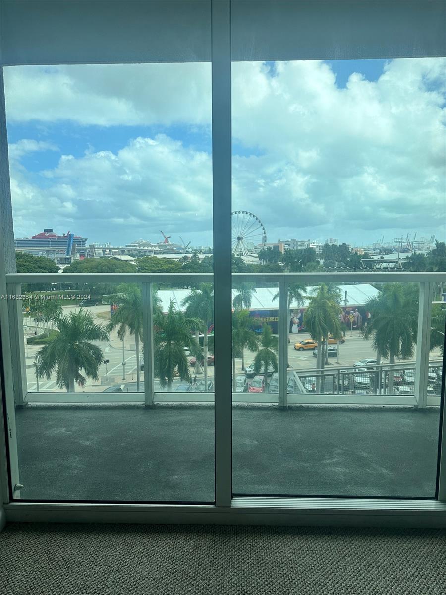 244 Biscayne Blvd #503, Miami FL 33132