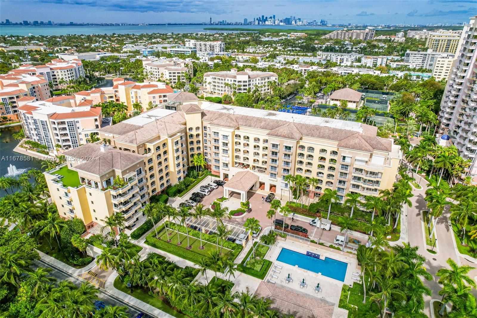 Apartamento à Venda em Key Biscayne, FL