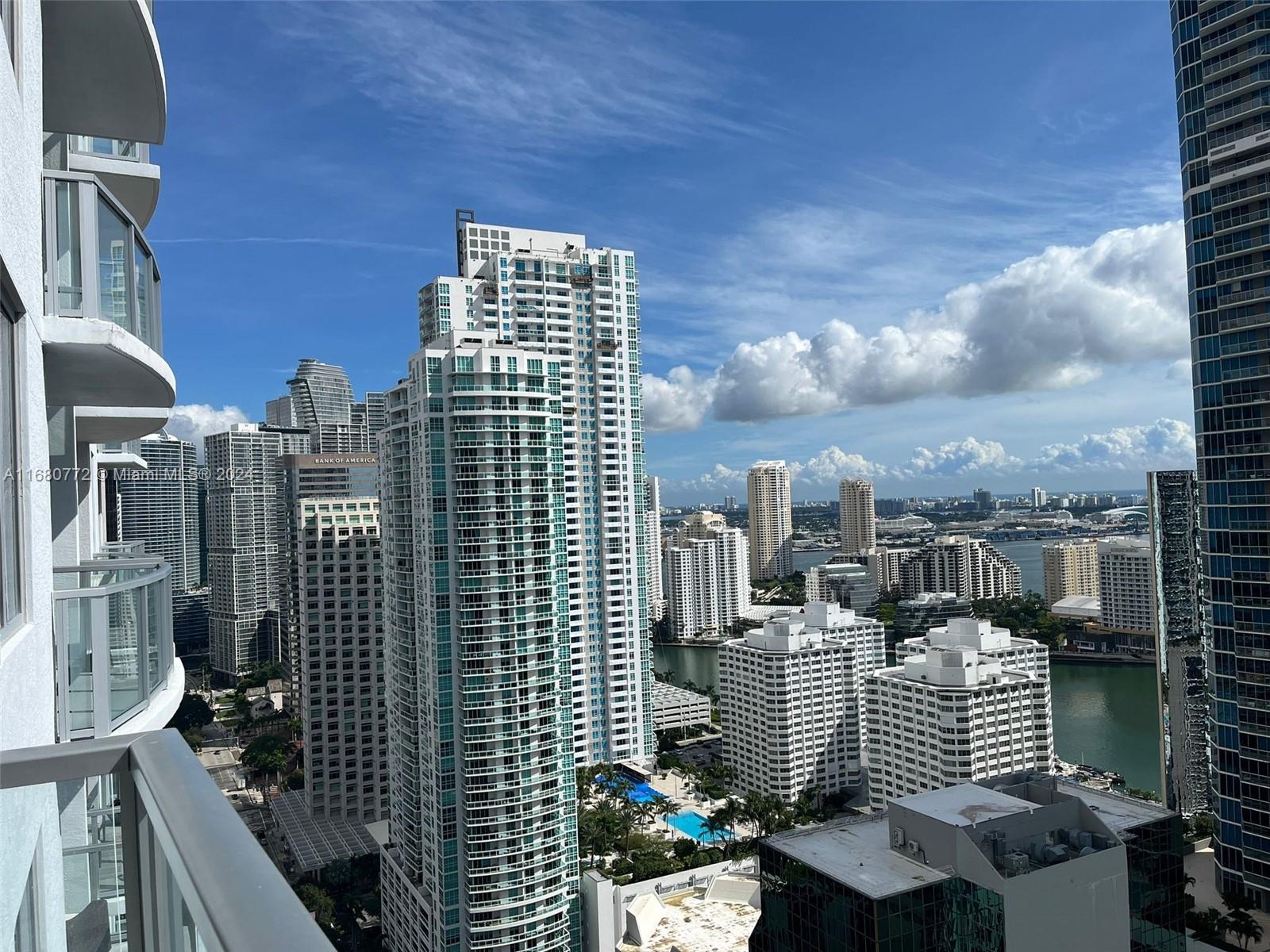 Enjoy comfortable luxury in this 2-bedroom, 2-bathroom apartment located in the heart of Brickell, with city and bay views. Featuring floor-to-ceiling windows, quartz countertops, and stainless steel appliances. Take advantage of resort-style amenities, including a pool, fitness center, yoga room, virtual golf, wine and cigar rooms, plus 24-hour valet and concierge service. With easy access to Miami's best dining, shopping, and entertainment, this is urban living at its finest.