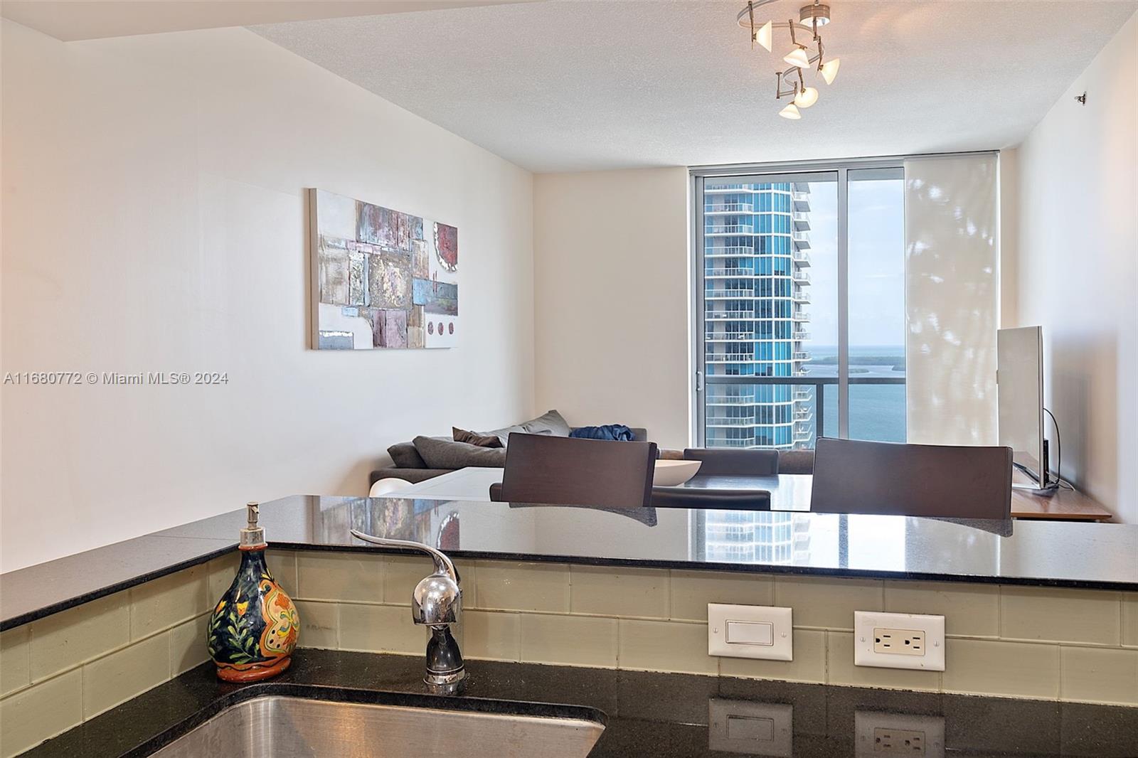 1060 Brickell Ave #3407, Miami, Florida image 8